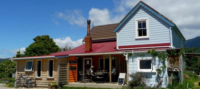Rustic Holiday Rental near Golden Bay in Takaka, New Zealand