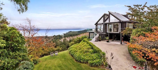 Beautiful Lake Taupo Holiday Rental with Great Views