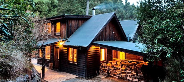Unique Off-Grid Little River Accommodation Ideal for a South Island Getaway on the Banks Peninsula