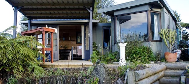 Camping Cabin near the Waitawheta River in Waikino, North Island