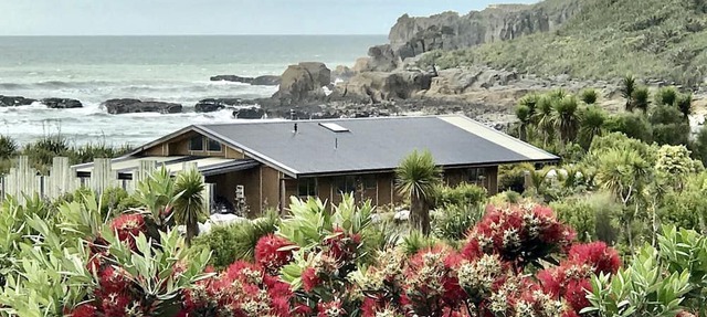Spacious and Modern Beachfront Glamping Rental in Punakaiki, New Zealand