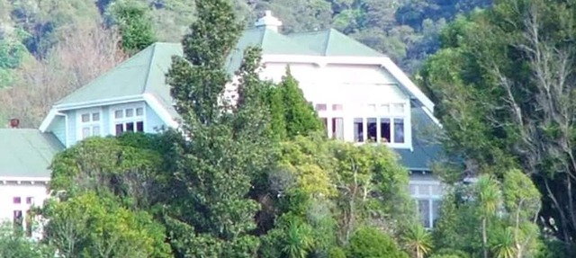 Charming Vacation Rental in Unique Bed and Breakfast Overlooking Nelson, South Island