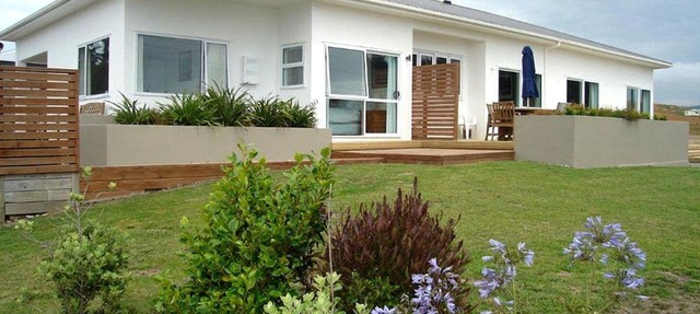 Comfortable Accommodation for a Beach Getaway in Moeraki, South Island