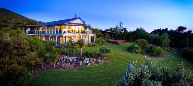 Deluxe Room with Amazing Views for a Romantic Holiday near Russell, New Zealand
