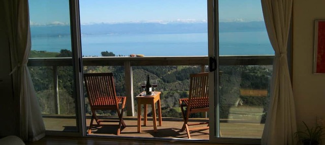 Gorgeous Cottage Rental with Tasman Bay Views in Nelson, New Zealand