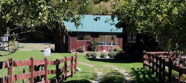 Secluded Cottage Retreat near Kahurangi National Park in Tapawera, South Island
