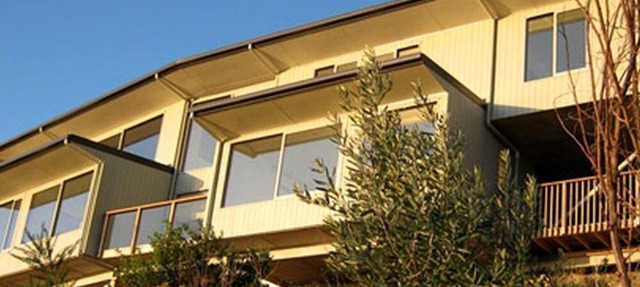 Eco-Friendly Room in a Bed and Breakfast with Stunning Views in Nelson, New Zealand