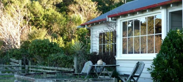 Coastal Vacation Rental Nestled near the Otago Peninsula in South Island