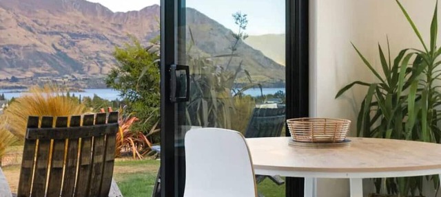 Stunning Lake Wanaka Retreat