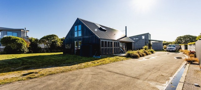 The Black Barn - Karitane Beach