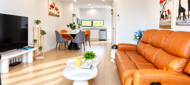 C 10 mins to Akl Airport/Brand New/6 Guest/Parking