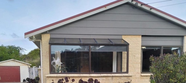 The Beach House - Private beach access and SKY SPORT