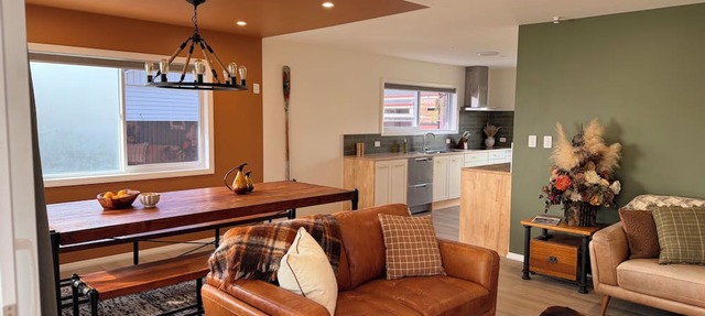 SQ Property; Autumn Hideaway. Customisable layout for small or large groups