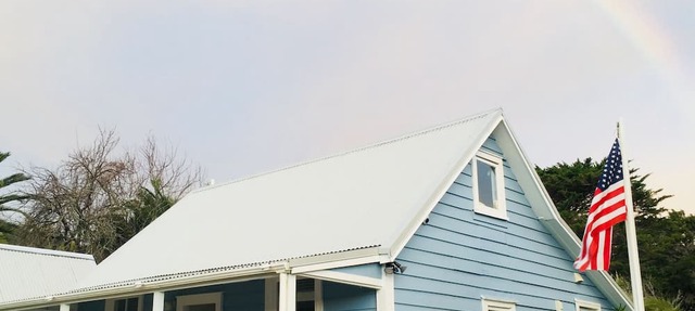 Historic 1840 Cherry Tree Cottage - Sleeps 7 - A stone's throw from Haruru Falls