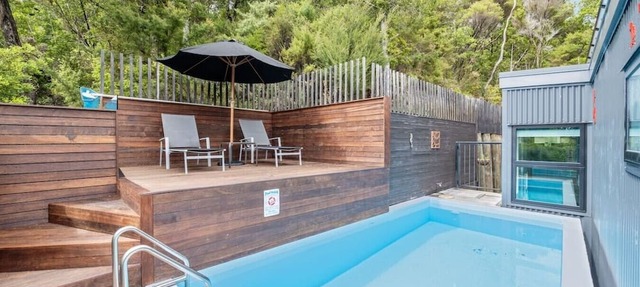 Paihia Sea Views with a Pool