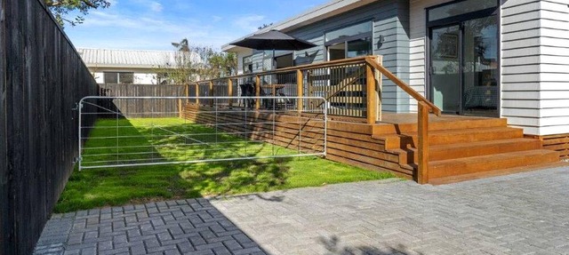 Luxury Glamping near Wahihi Beach for Amazing Family Vacations in New Zealand