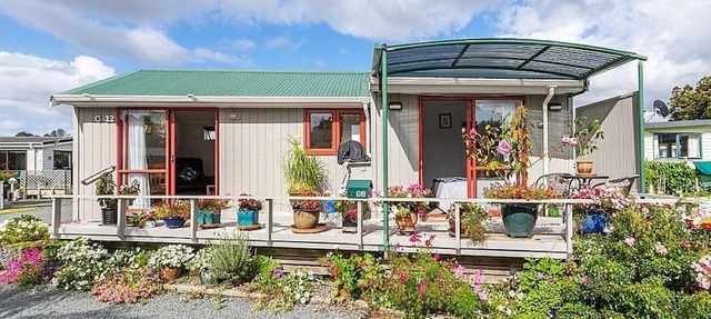Mangawhai Holiday Bach With Heated Pool