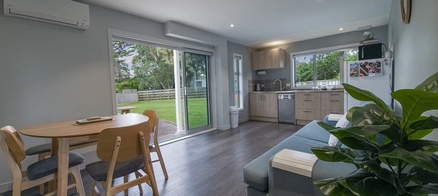 Beachside Bliss - Two Bedroom Apartment