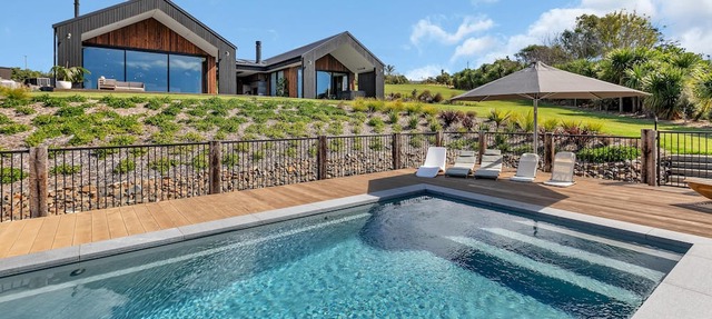 Hilltop Haven - Spacious Designer Retreat with Pool