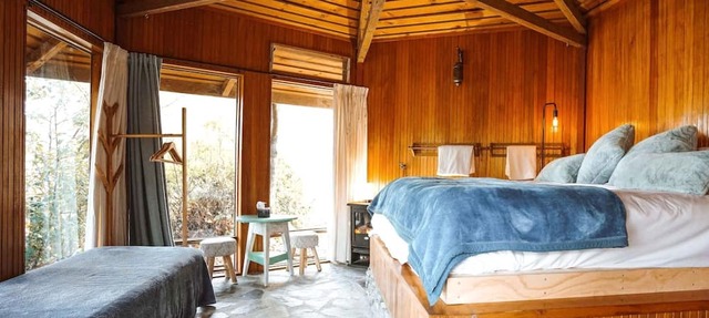 Magical Queenstown Cabin with Lake Views