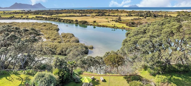 River Ridge Retreat - Ruakaka Holiday Home