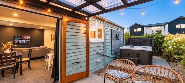Richmond Cottage | 3BR + Hot Tub | Parking