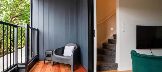Premier Epsom Townhouse|by Furnished Rentals
