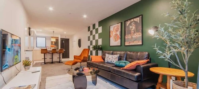 The Riccarton Niche - Sleek 2-Bedroom Urban Pad