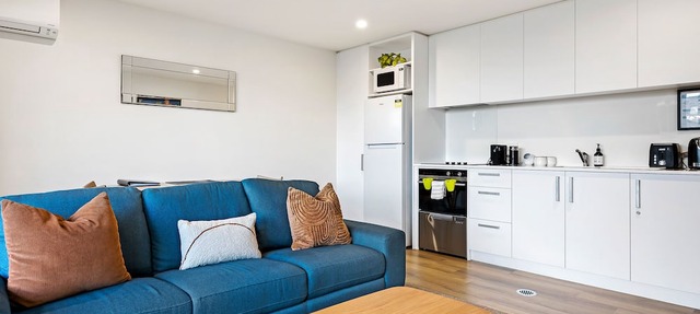 Walk to The Terrace – 1 Bedroom Apartment with Parking