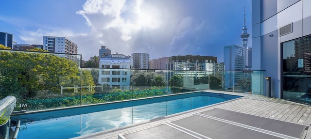 Stylish 2-Bedroom Apartment in Central Auckland