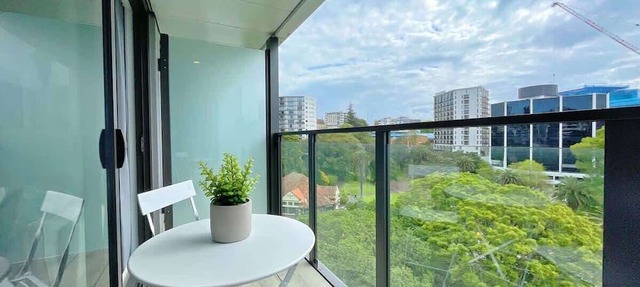 Incredible Park & SkyTower View Free Parking & AC