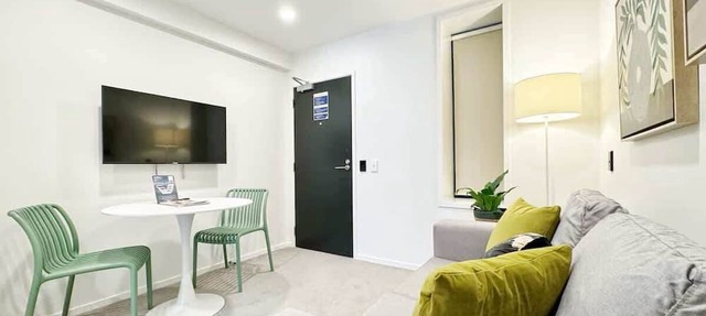 Lush City Escape - 1B Studio Near Skytower vs Pool