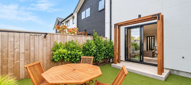 Cozy 2BR Addington | Parking, Kitchen & Yard