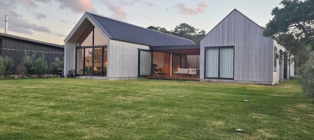 Awa Coastal Home - Architecturally designed I Whangapoua I New Chums Beach