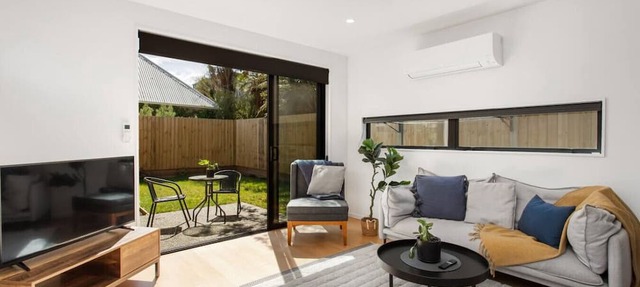 Summer fun, Sunny Cosy Sleeps 6 Free Parking