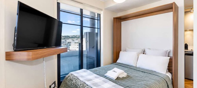City Lookout | Te Aro Studio + Private Balcony