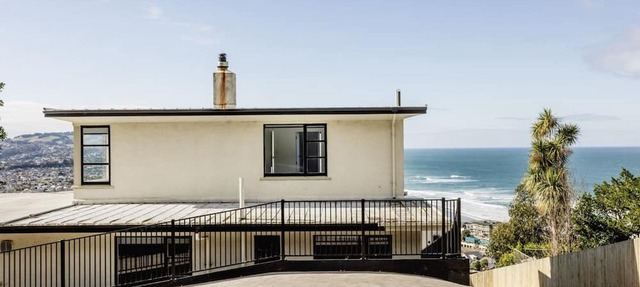 St Clair Heights-Ocean views