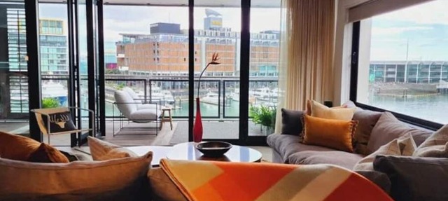 Luxury Waterfront Apartment in Auckland | 2BR/3BR