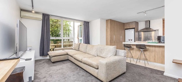 2 Bedrm Condo right on Mt Eden