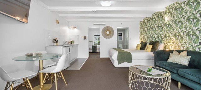 Orewa Beachcomber