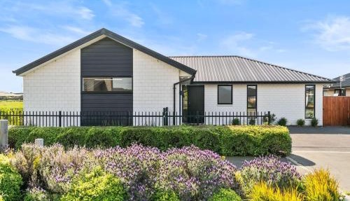 Prebbleton Haven Stylish Home for 6 with 2 bathrooms