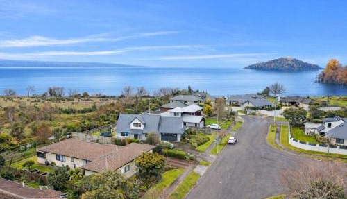 Zodiac Bay Lake Retreat Rotorua