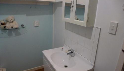 Spacious bedroom so close to Hamilton Gardens