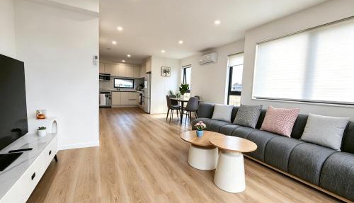 D Akl Airport Brand new 3 bedrooms Sleeps 6