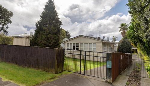 Travellers Retreat 1 Bedroom in Central Auckland