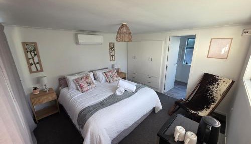 Modern & Private Studio in Tamatea, Napier