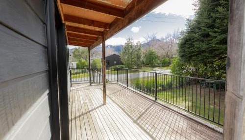 Well Located | Stylish | Scenic - HS86003