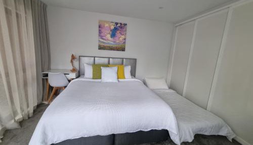 Private Guest Retreat In Saint Heliers