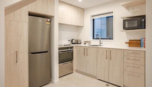 Contemporary 2BR Townhouse in Fairfield