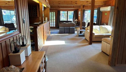 Cedar Chalets and Barkers Lodge